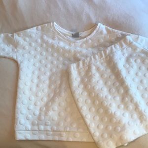 Ichi dot texture skirt and sweater